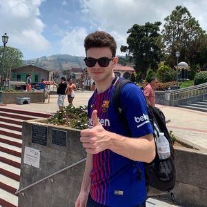 Meet your Posher, Nick